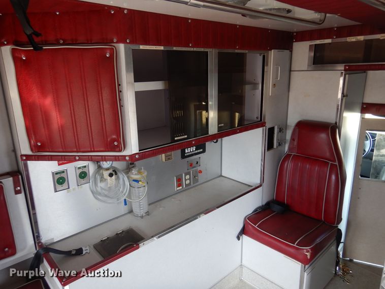 image for item DK4415 1997 Ford E350  ambulance