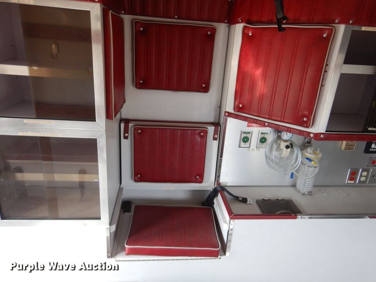 image for item DK4415 1997 Ford E350  ambulance