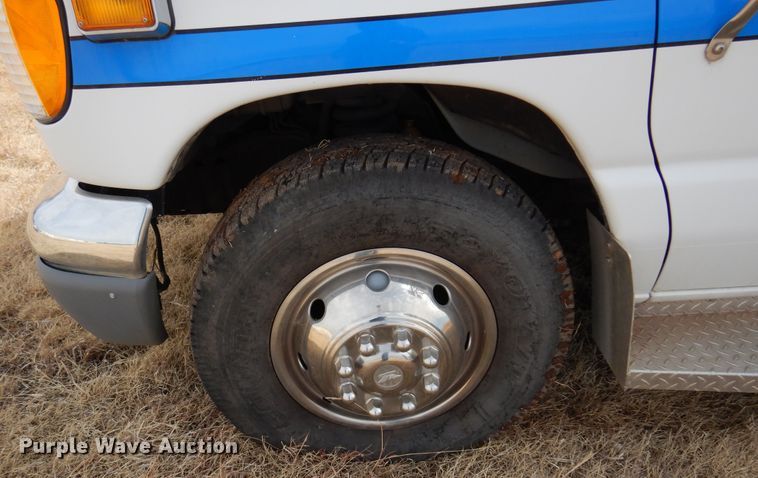 image for item DK4415 1997 Ford E350  ambulance