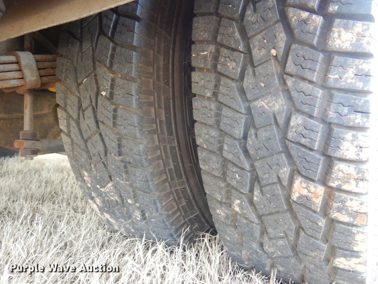 image for item DK4415 1997 Ford E350  ambulance