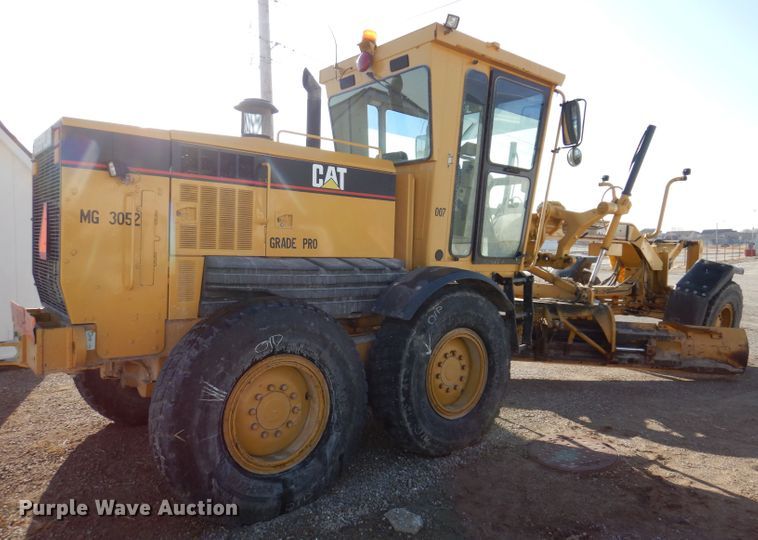 image for item DL5952 2007 Caterpillar 140H  motor grader