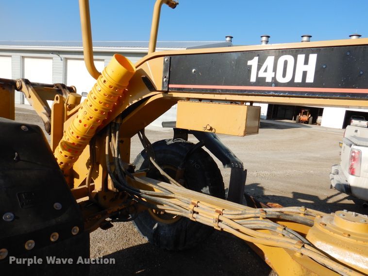 image for item DL5952 2007 Caterpillar 140H  motor grader