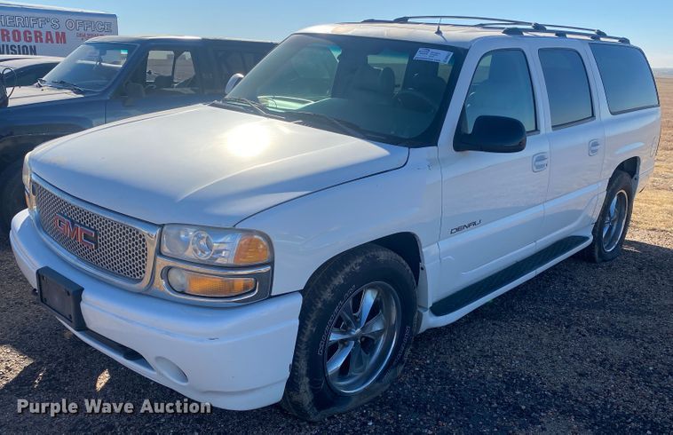 image for item DM8322 2002 GMC Yukon Denali  SUV