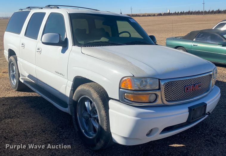 image for item DM8322 2002 GMC Yukon Denali  SUV