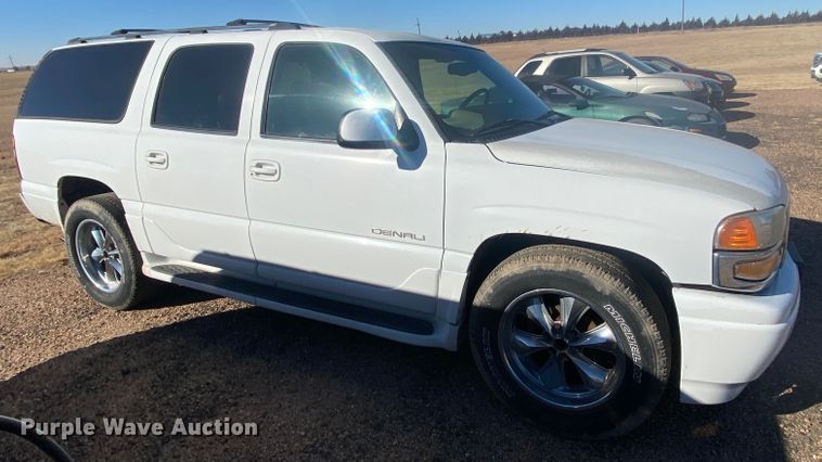 image for item DM8322 2002 GMC Yukon Denali  SUV