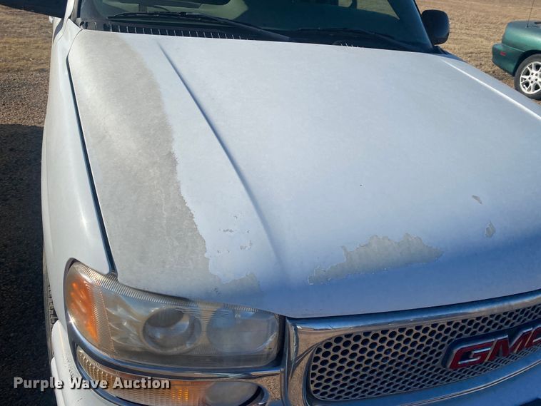 image for item DM8322 2002 GMC Yukon Denali  SUV