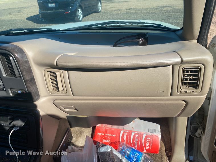 image for item DM8322 2002 GMC Yukon Denali  SUV