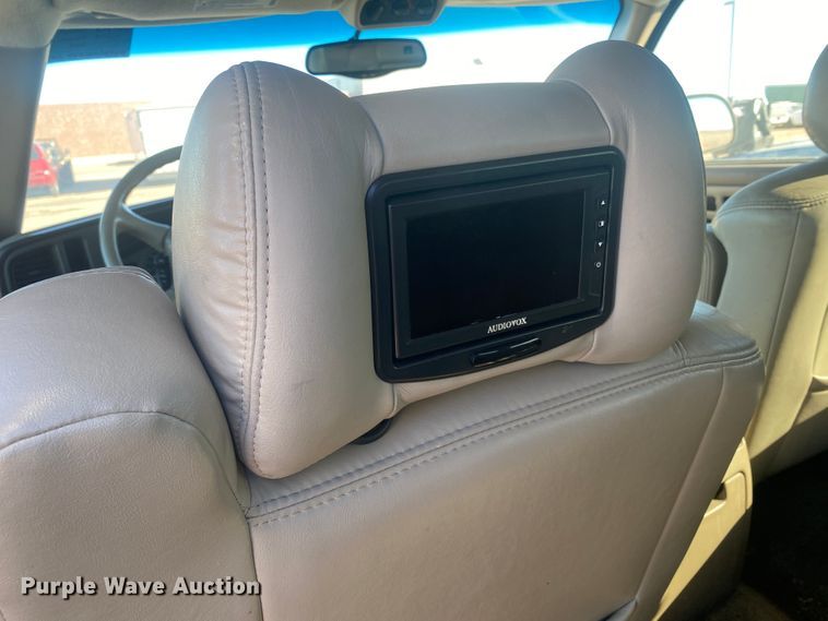 image for item DM8322 2002 GMC Yukon Denali  SUV