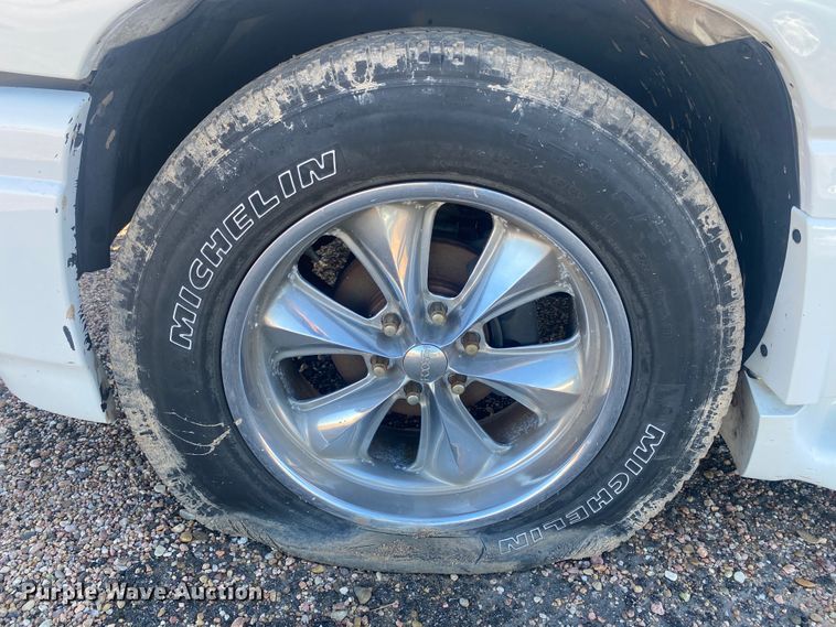 image for item DM8322 2002 GMC Yukon Denali  SUV