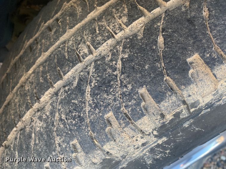 image for item DM8322 2002 GMC Yukon Denali  SUV