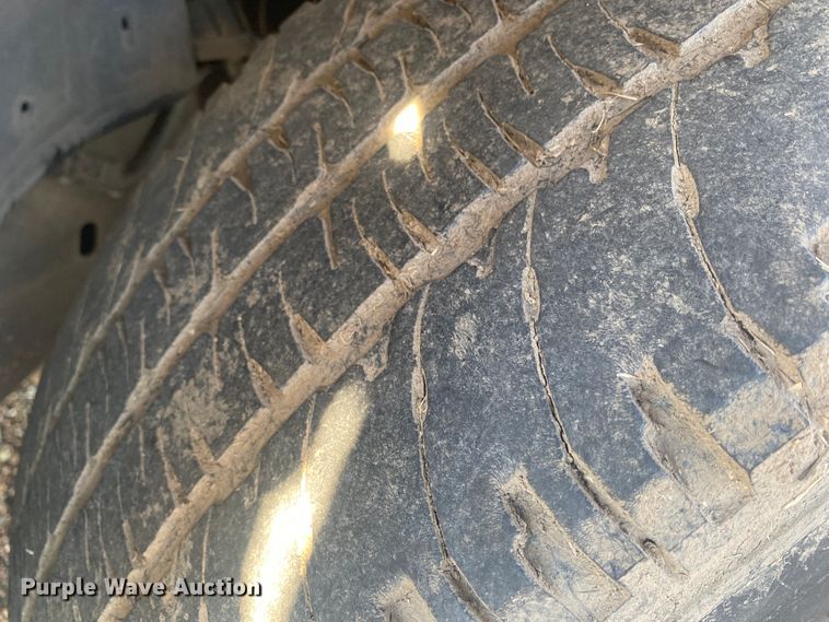 image for item DM8322 2002 GMC Yukon Denali  SUV