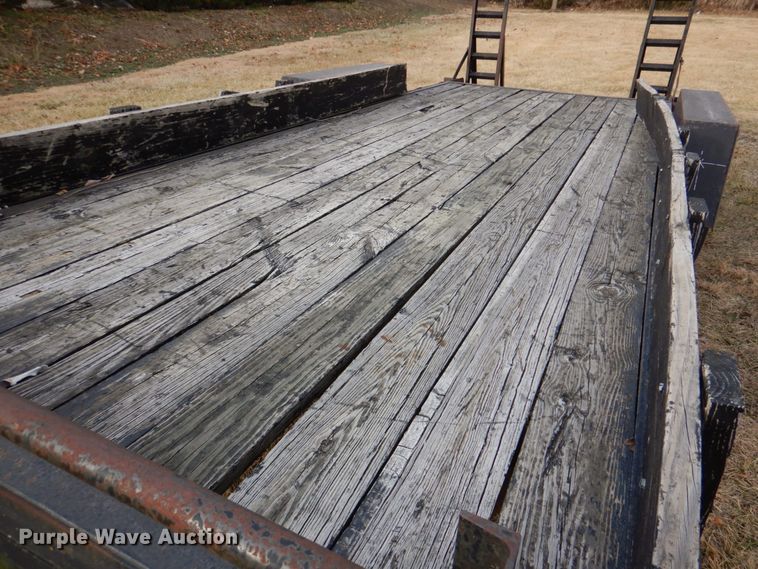 image for item DN1289 1998 Starlite 82-206  equipment trailer