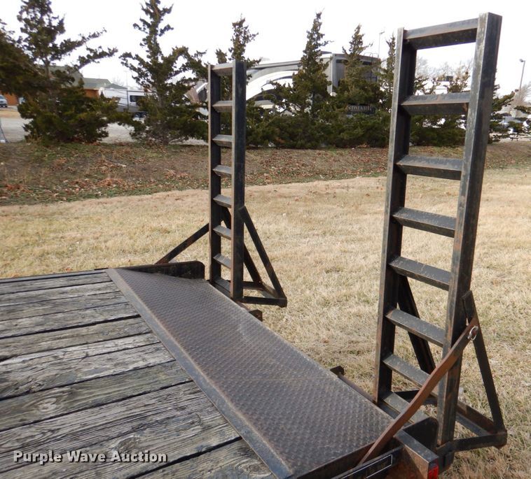 image for item DN1289 1998 Starlite 82-206  equipment trailer