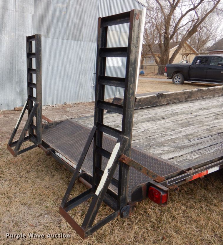 image for item DN1289 1998 Starlite 82-206  equipment trailer
