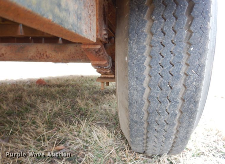 image for item DN1289 1998 Starlite 82-206  equipment trailer