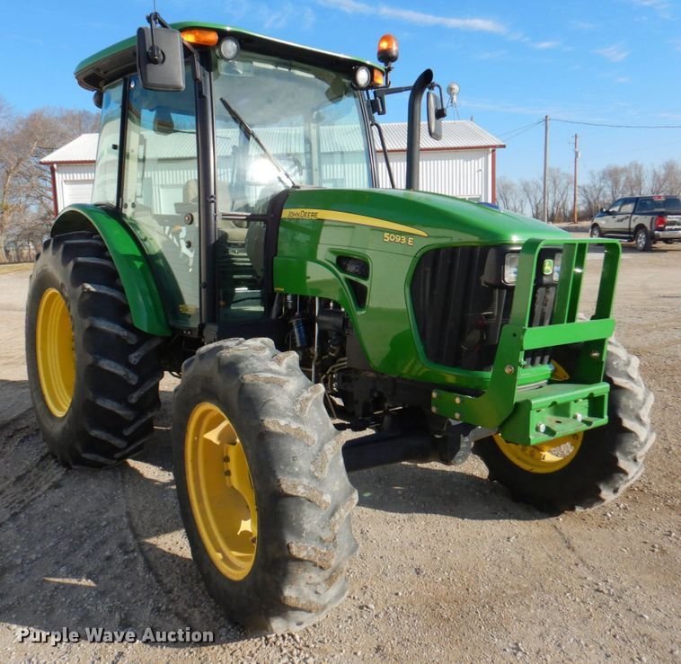 image for item DN1374 2011 John Deere 5093E  MFWD tractor