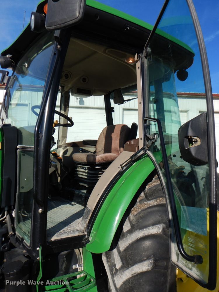 image for item DN1374 2011 John Deere 5093E  MFWD tractor