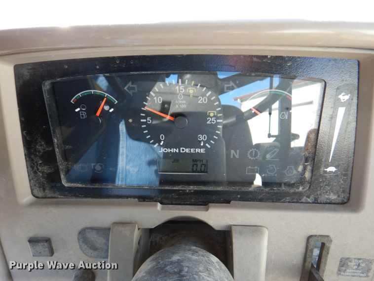 image for item DN1374 2011 John Deere 5093E  MFWD tractor