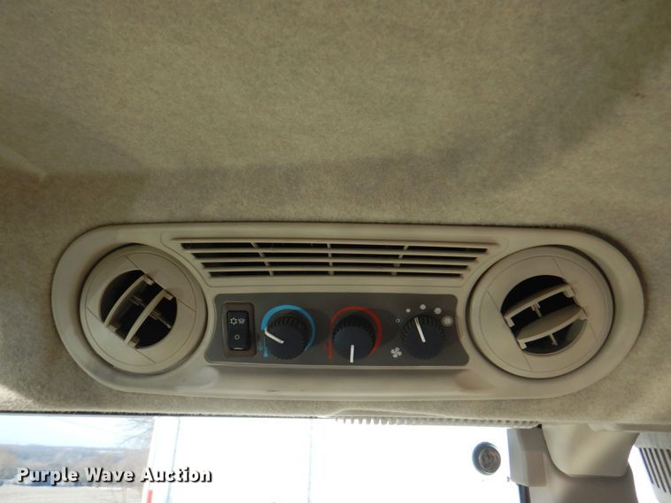 image for item DN1374 2011 John Deere 5093E  MFWD tractor