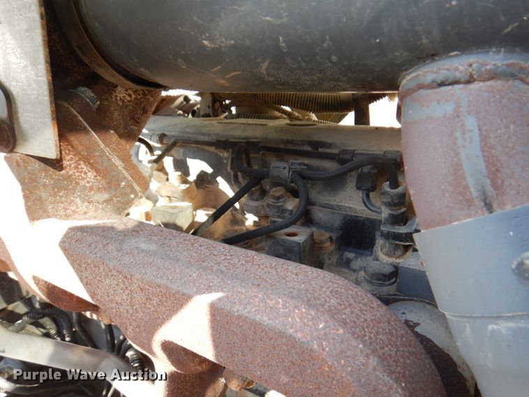 image for item DN1374 2011 John Deere 5093E  MFWD tractor