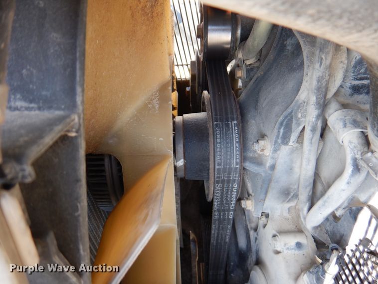 image for item DN1374 2011 John Deere 5093E  MFWD tractor