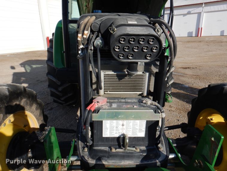 image for item DN1374 2011 John Deere 5093E  MFWD tractor