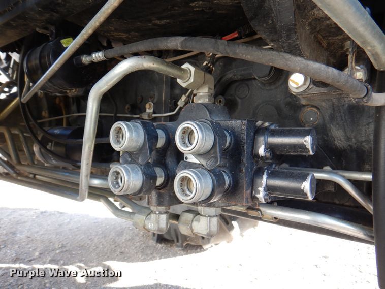 image for item DN1374 2011 John Deere 5093E  MFWD tractor