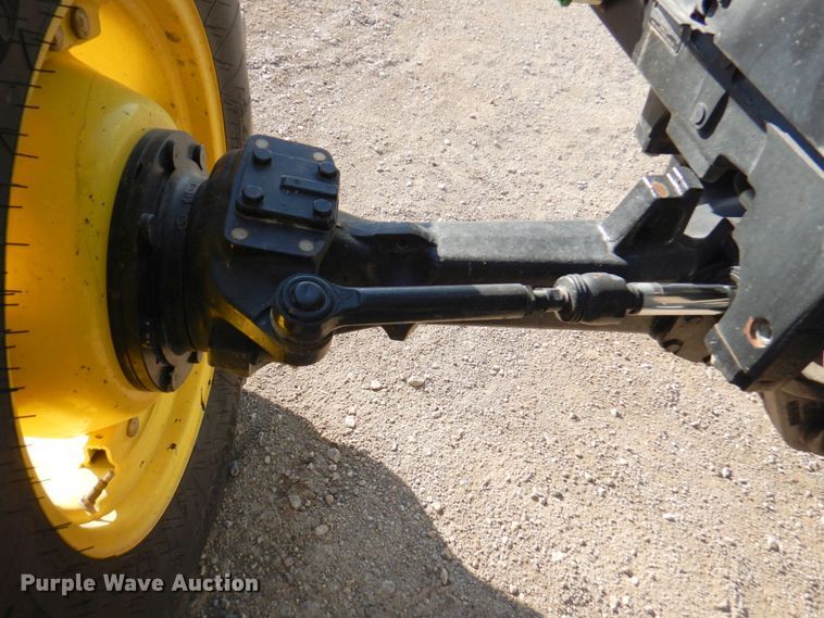 image for item DN1374 2011 John Deere 5093E  MFWD tractor