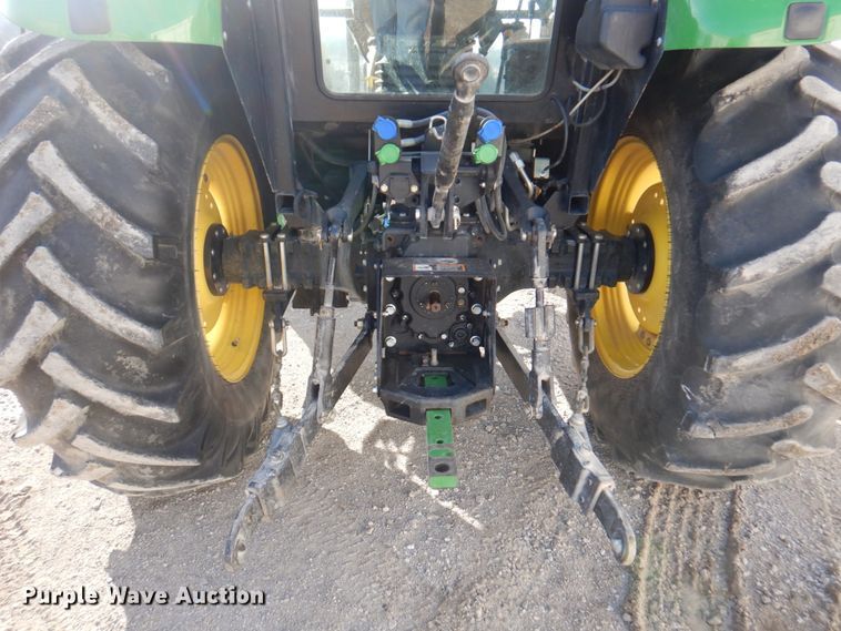 image for item DN1374 2011 John Deere 5093E  MFWD tractor