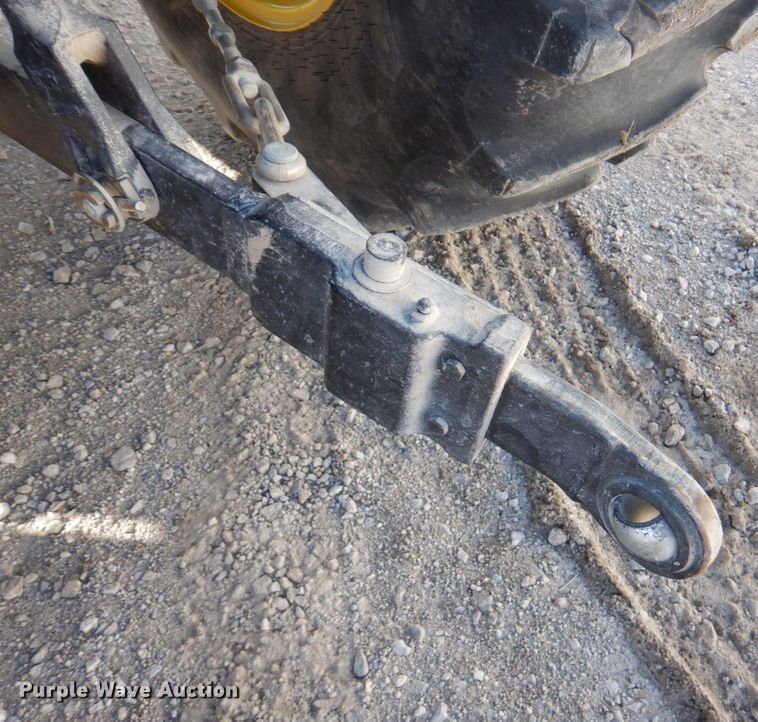 image for item DN1374 2011 John Deere 5093E  MFWD tractor