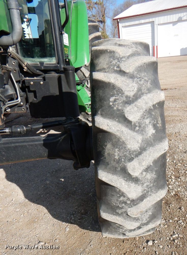 image for item DN1374 2011 John Deere 5093E  MFWD tractor