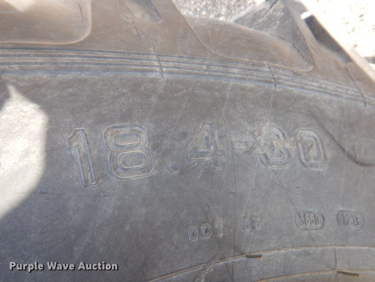 image for item DN1374 2011 John Deere 5093E  MFWD tractor