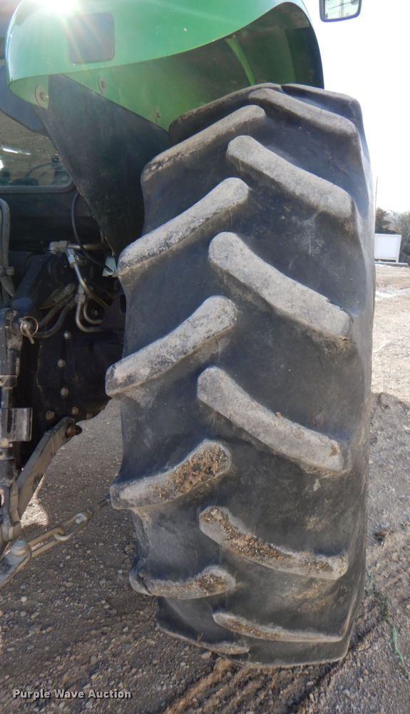 image for item DN1374 2011 John Deere 5093E  MFWD tractor