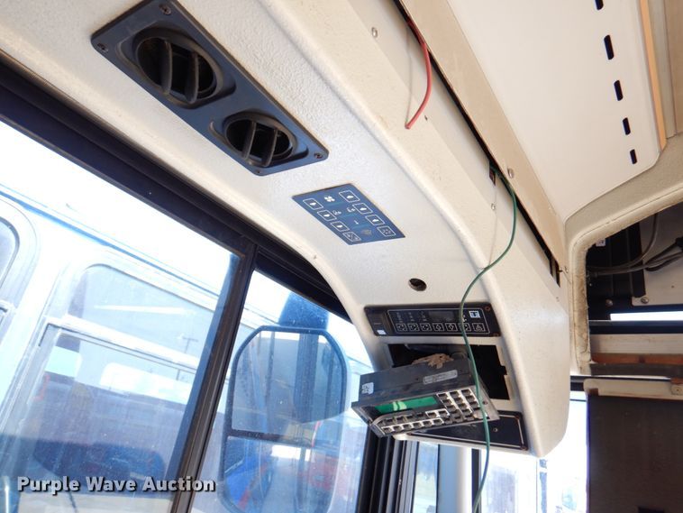 image for item DN1413 2006 Optima  transit bus