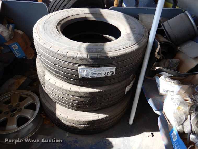 image for item DN1413 2006 Optima  transit bus