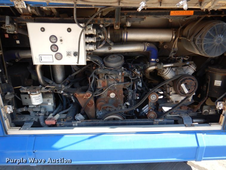 image for item DN1413 2006 Optima  transit bus