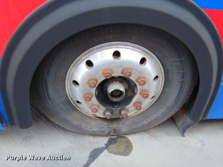 image for item DN1413 2006 Optima  transit bus