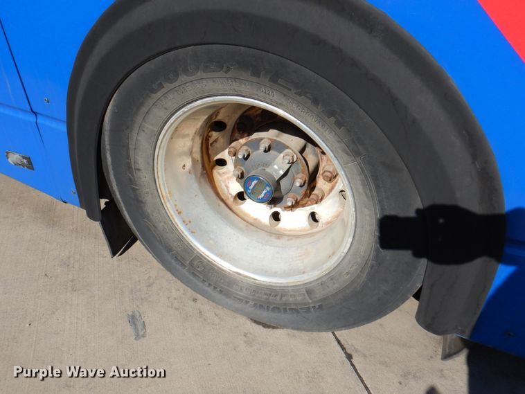 image for item DN1413 2006 Optima  transit bus