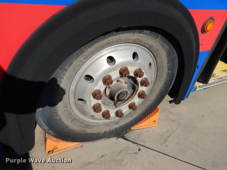 image for item DN1413 2006 Optima  transit bus