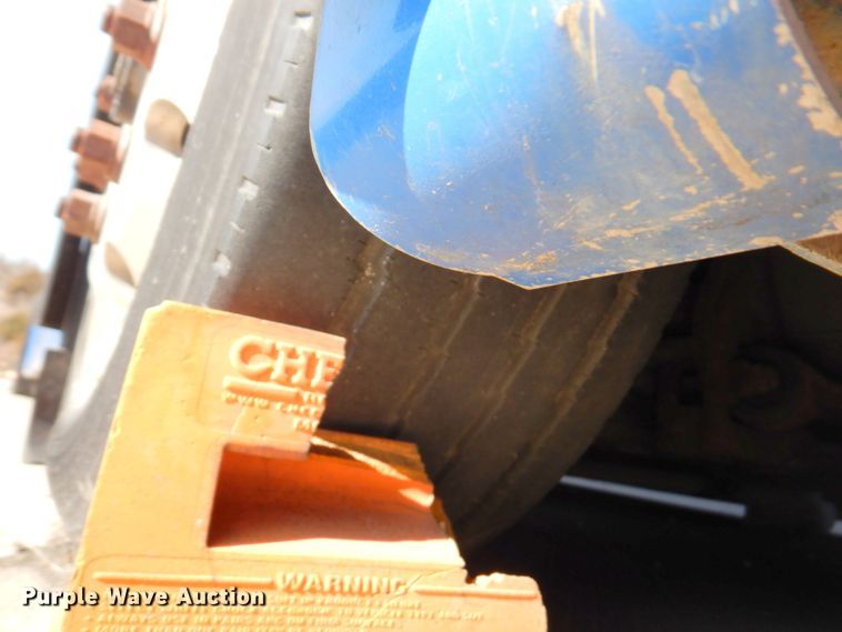 image for item DN1413 2006 Optima  transit bus