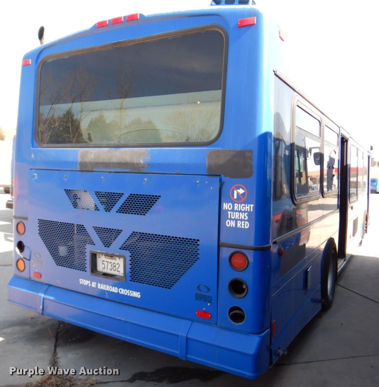 image for item DN1414 2006 Optima  transit bus
