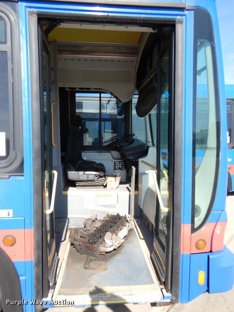 image for item DN1414 2006 Optima  transit bus