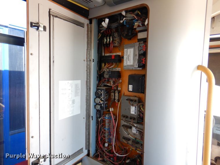 image for item DN1414 2006 Optima  transit bus