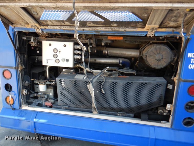 image for item DN1414 2006 Optima  transit bus