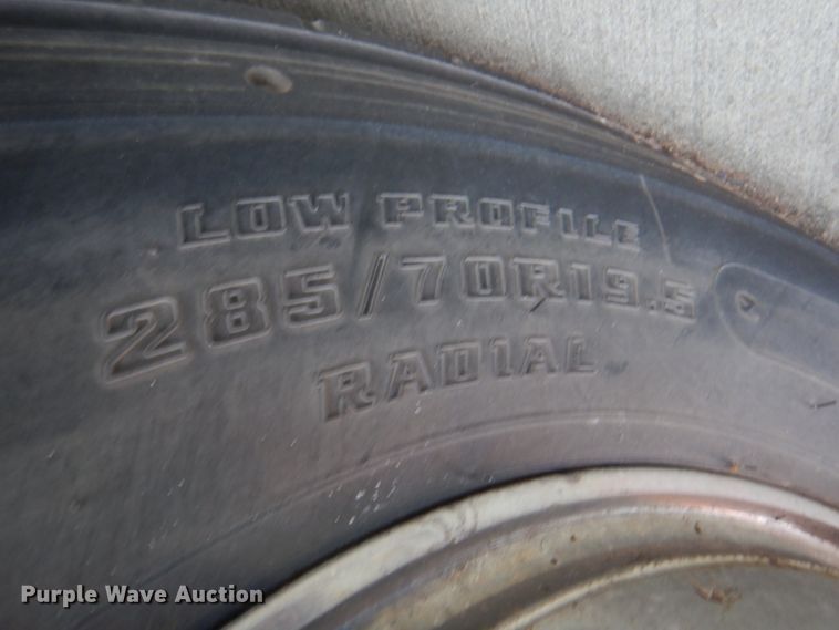 image for item DN1414 2006 Optima  transit bus