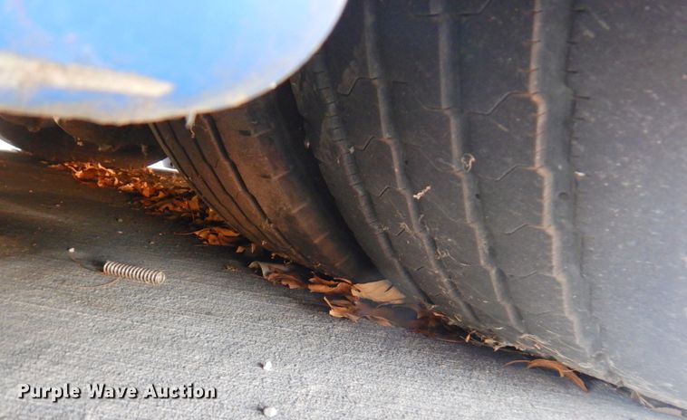 image for item DN1414 2006 Optima  transit bus