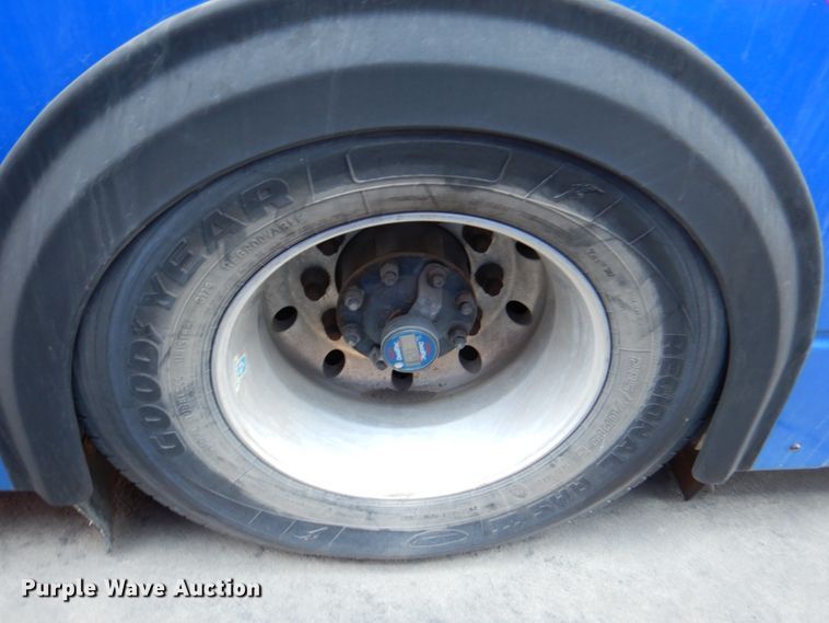 image for item DN1414 2006 Optima  transit bus