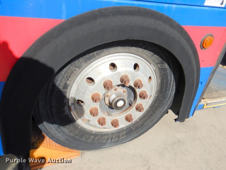 image for item DN1414 2006 Optima  transit bus