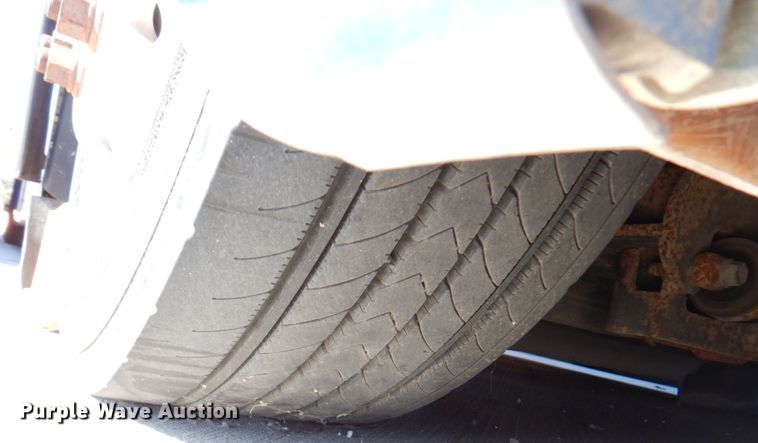 image for item DN1414 2006 Optima  transit bus