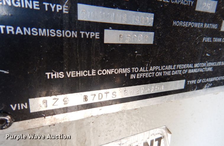 image for item DN1414 2006 Optima  transit bus